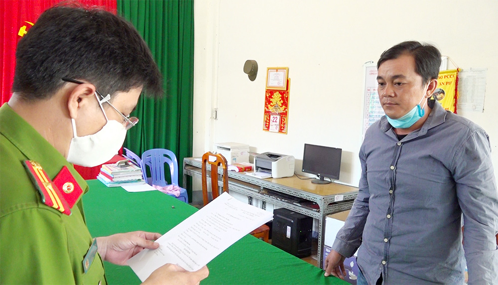 An Giang: Bắt tạm giam thêm 6 đối tượng sới bạc hàng trăm đối tượng khu vực biên giớ - Ảnh 1.