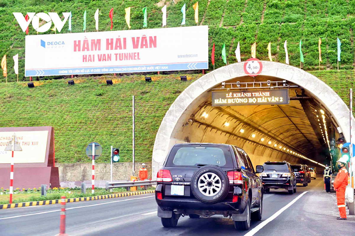 Lý do hầm Hải Vân 2 vừa khánh thành lại sắp phải đóng cửa? - Ảnh 2. Lý do hầm Hải Vân 2 vừa khánh thành lại sắp phải đóng cửa? - Ảnh 2.