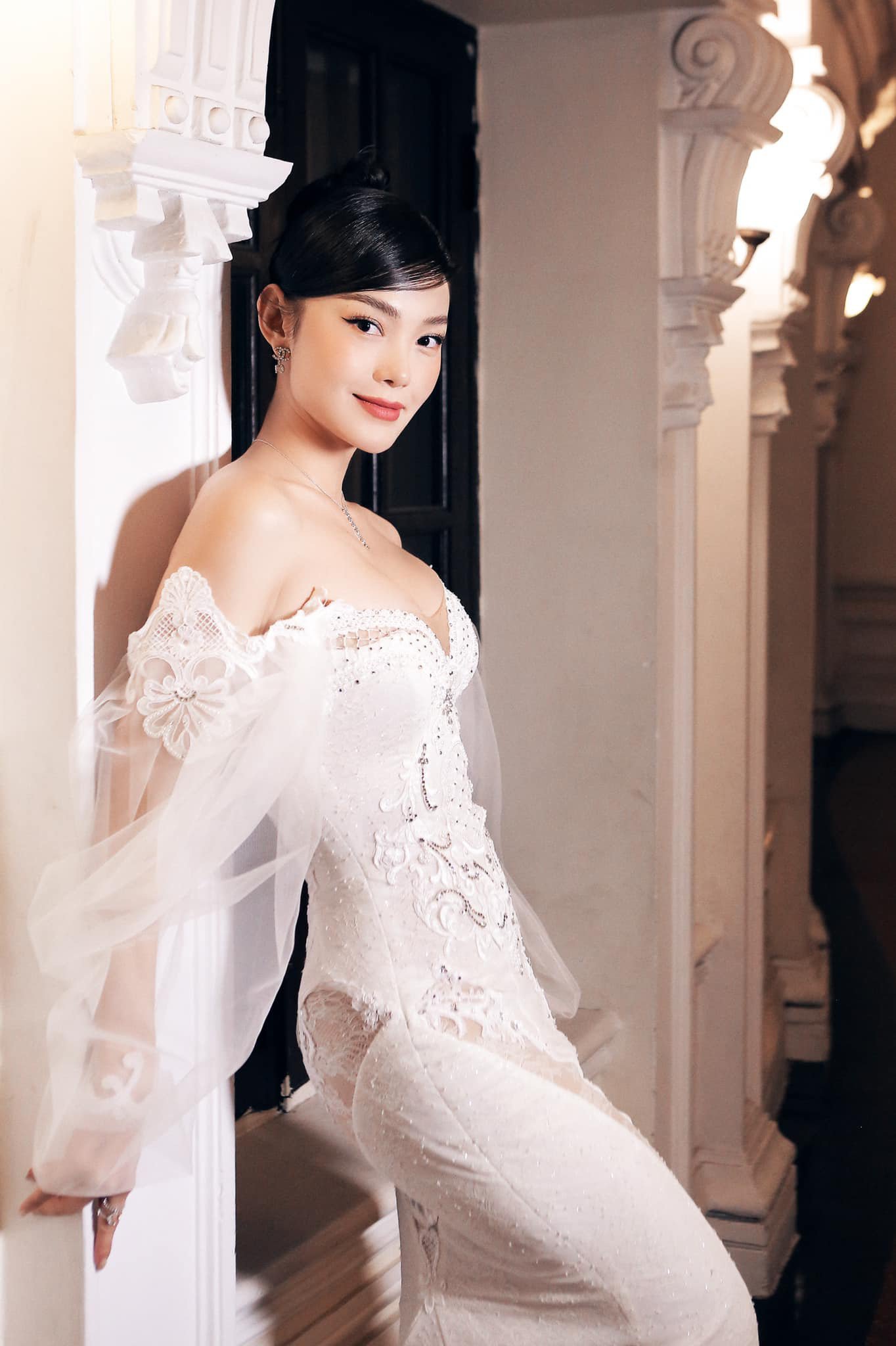 5 mỹ nhân Việt mặc quyến rũ hút mắt tuần qua: Thủy Tiên, Minh Hằng... - Ảnh 4.
