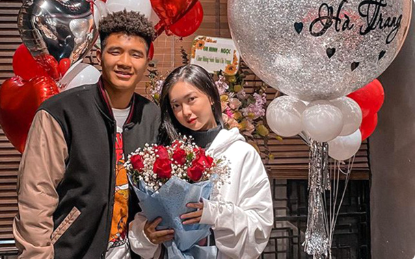 Tương tác ngọt ngào, Đức Chinh và bạn gái khiến dân mạng lụi tim - Ảnh 1.
