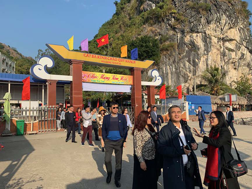 Tour du lịch Tết: Giảm sâu từ 50% đến miễn phí, có đảm bảo chất lượng? - Ảnh 3.