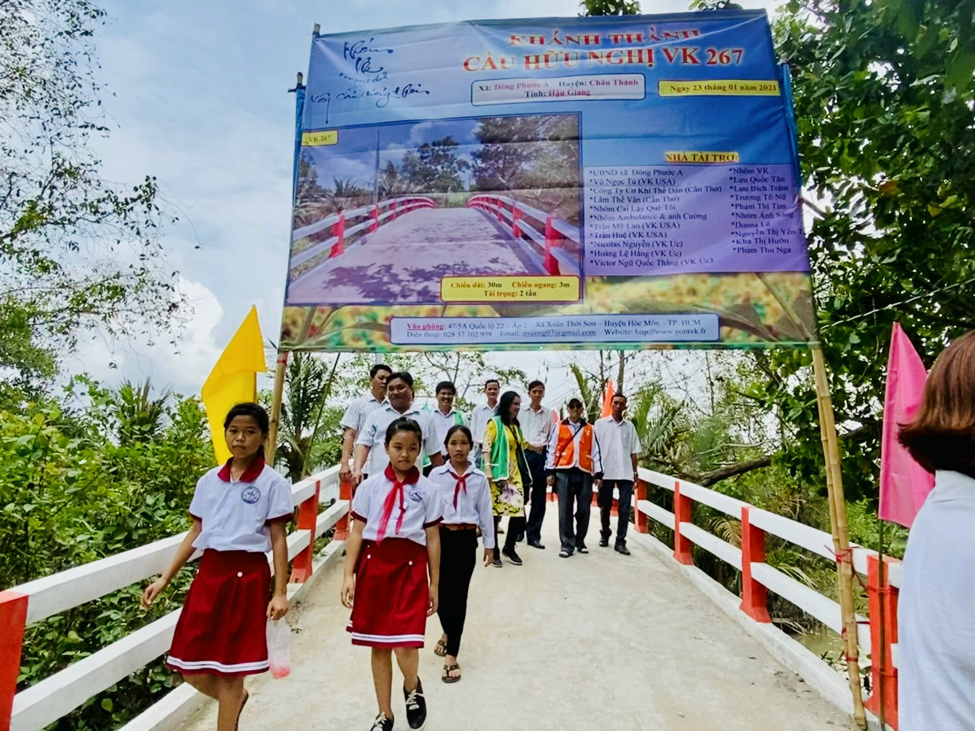 Hậu Giang: Khánh thành 2 cây cầu nông thôn phục vụ người dân đi lại dịp Tết - Ảnh 3.