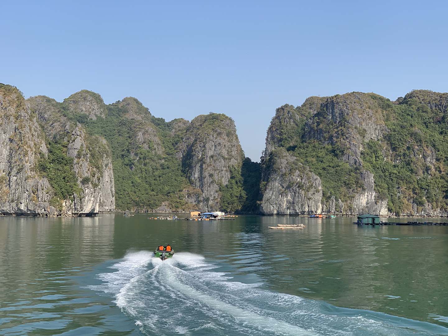 Tour du lịch Tết: Vịnh Lan Hạ, Cát Bà - “Thiên đường bị bỏ quên” - Ảnh 4.