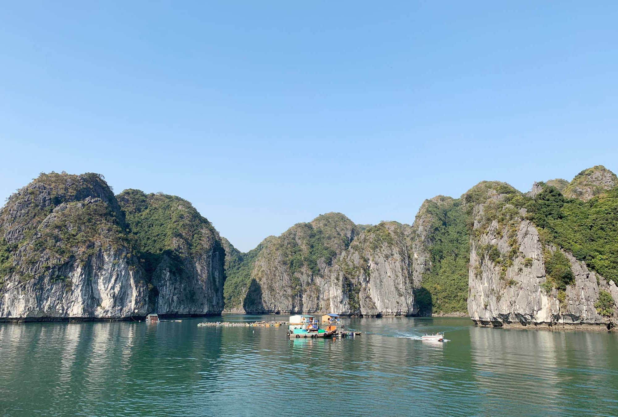 Tour du lịch Tết: Vịnh Lan Hạ, Cát Bà - “Thiên đường bị bỏ quên” - Ảnh 11.