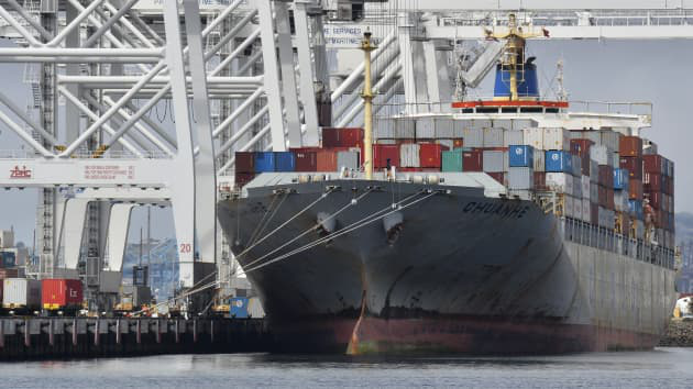 "Mờ mắt" vì tiền, các hãng vận tải từ chối chở nông sản Mỹ để gửi container rỗng sang Trung Quốc - Ảnh 1. "Mờ mắt" vì tiền, các hãng vận tải từ chối chở nông sản Mỹ để gửi container rỗng sang Trung Quốc - Ảnh 1.