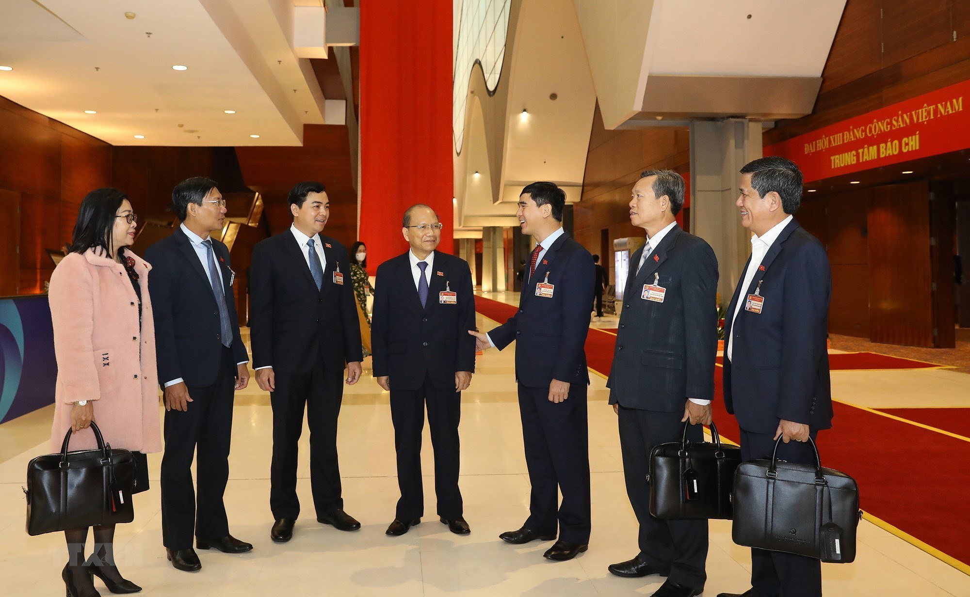 Ảnh: Ngày 29/1, Đại hội XIII tiếp tục làm việc về công tác nhân sự - Ảnh 1.