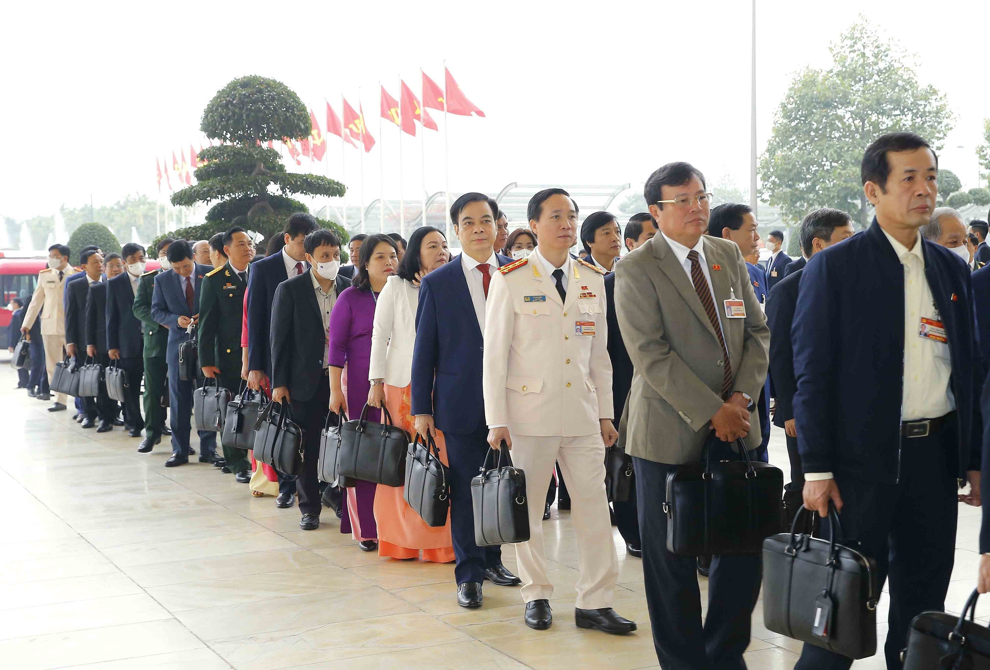 Ảnh: Ngày 29/1, Đại hội XIII tiếp tục làm việc về công tác nhân sự - Ảnh 12.
