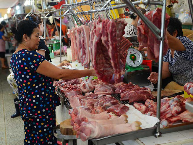 Tết Tân Sửu 2021: Giá thịt lợn sẽ tăng lên bao nhiêu? - Ảnh 1. Tết Tân Sửu 2021: Giá thịt lợn sẽ tăng lên bao nhiêu? - Ảnh 1.