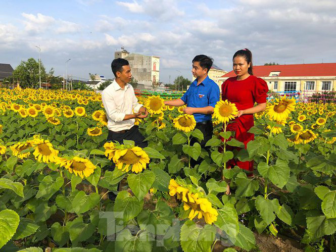 Kỹ sư 9X rời phố thị làm nông trại đẹp như ‘thiên đường’ - Ảnh 2. Kỹ sư 9X rời phố thị làm nông trại đẹp như ‘thiên đường’ - Ảnh 2.