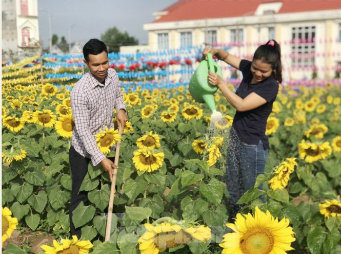 Kỹ sư 9X rời phố thị làm nông trại đẹp như ‘thiên đường’ - Ảnh 1. Kỹ sư 9X rời phố thị làm nông trại đẹp như ‘thiên đường’ - Ảnh 1.