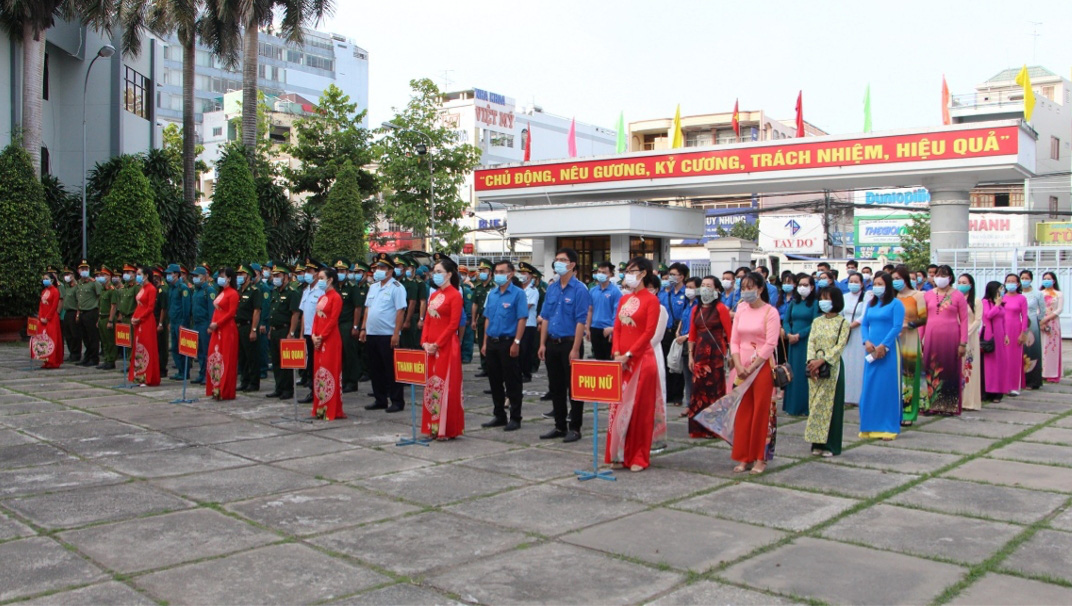 An Giang tăng cường lực lượng hỗ trợ phòng, chống dịch Covid-19 trên tuyến biên giới - Ảnh 3.
