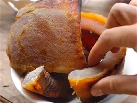 Da trâu thối và loạt những đặc sản lạ từ mắt tới miệng làm bằng da trâu của đồng bào vùng cao - Ảnh 13. Da trâu thối và loạt những đặc sản lạ từ mắt tới miệng làm bằng da trâu của đồng bào vùng cao - Ảnh 13.