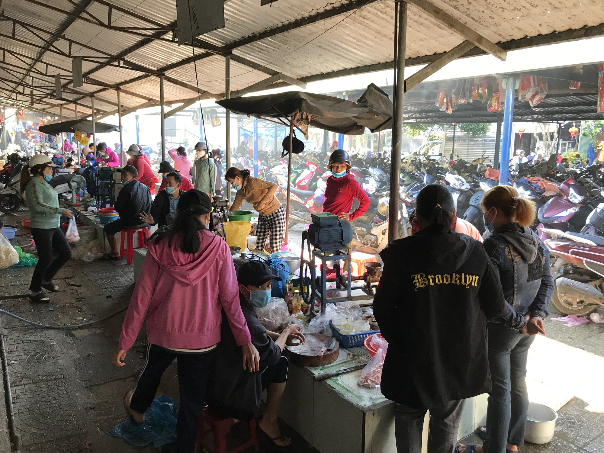 Đà Nẵng: Điều gì đặc biệt tại phiên chợ quê ngày 30 Tết? - Ảnh 10. Đà Nẵng: Điều gì đặc biệt tại phiên chợ quê ngày 30 Tết? - Ảnh 10.