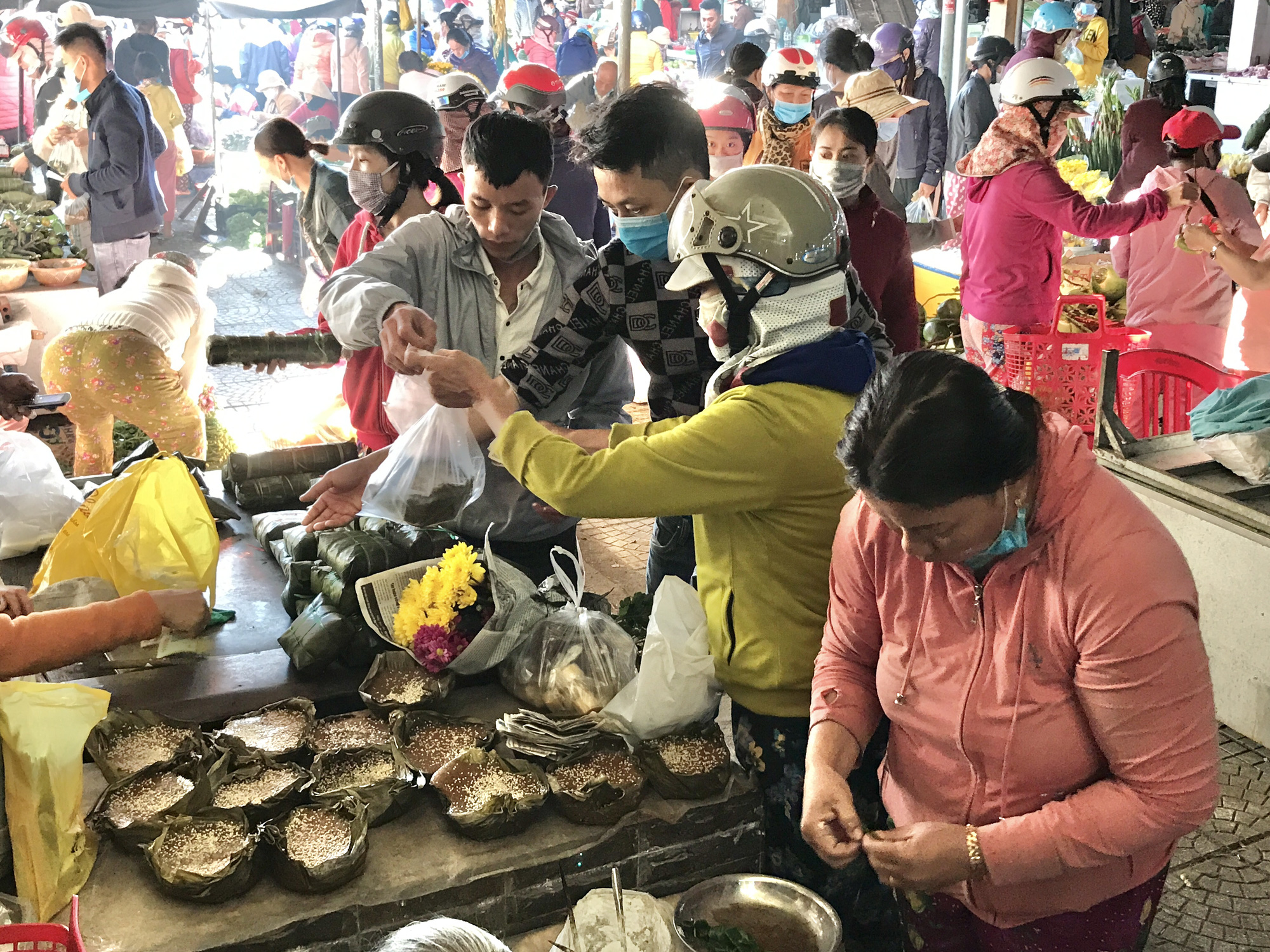 Đà Nẵng: Điều gì đặc biệt tại phiên chợ quê ngày 30 Tết? - Ảnh 4. Đà Nẵng: Điều gì đặc biệt tại phiên chợ quê ngày 30 Tết? - Ảnh 4.