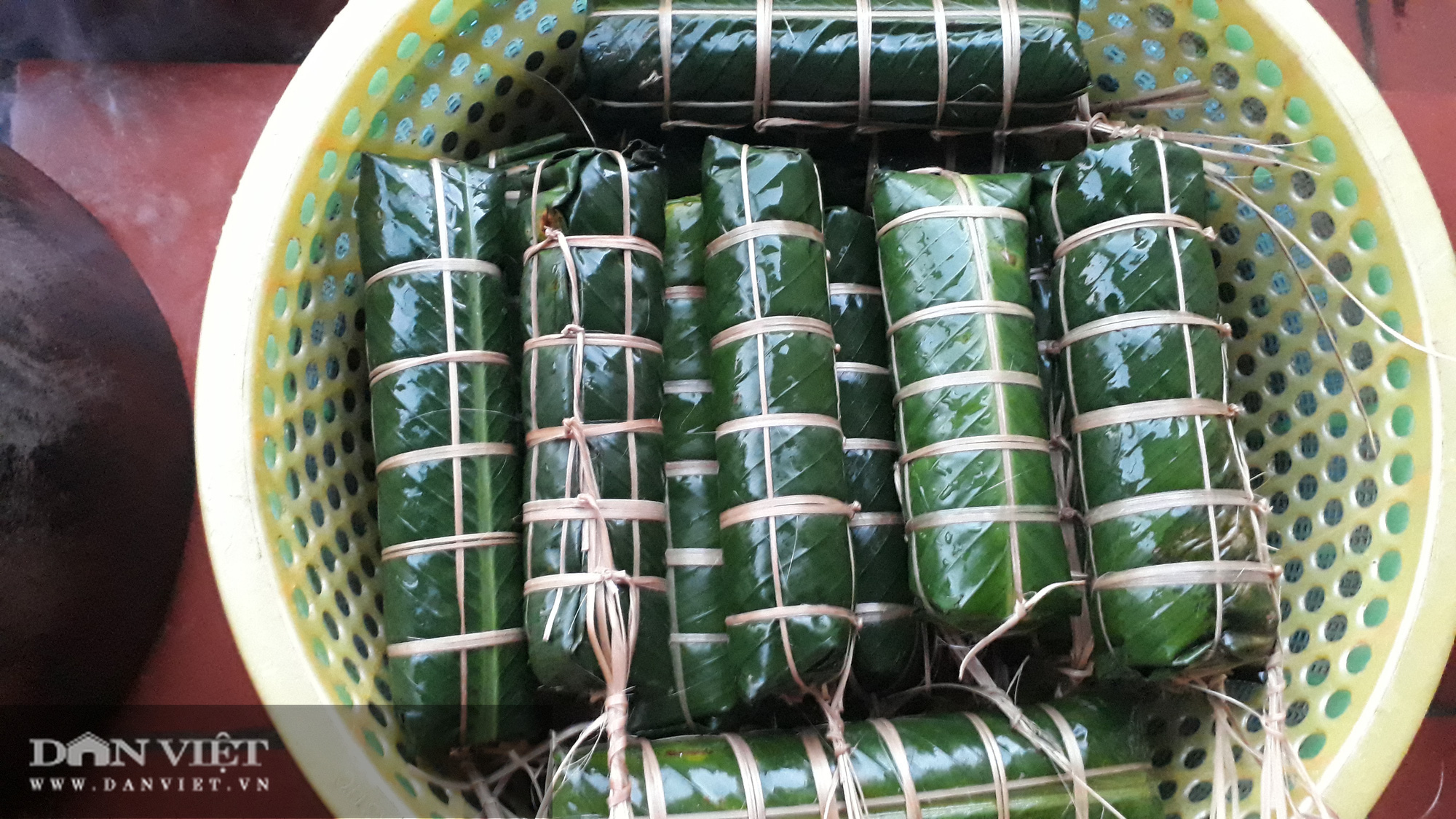 Độc đáo chiếc bánh chưng đen trong Tết cổ truyền của người Tày Văn Chấn Yên Bái - Ảnh 7.