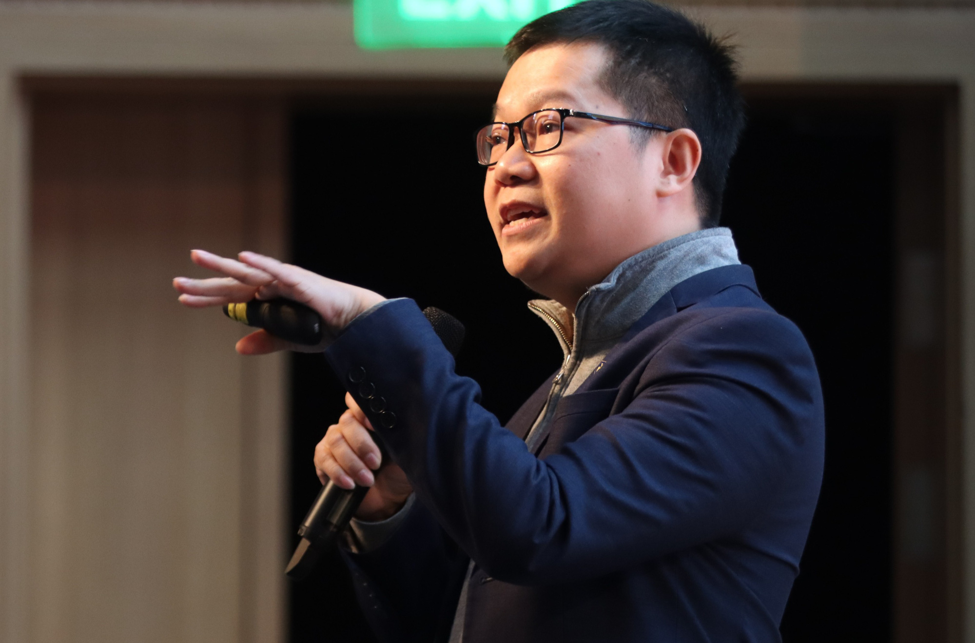 Nguyễn Chí Hiếu: Từ nhà quê đến sinh viên xuất sắc nhất nước Anh - Ảnh 1.