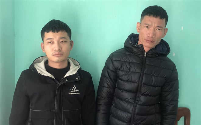 3 kẻ cầm dao tấn công, đâm trọng thương một thiếu úy công an đang làm nhiệm vụ - Ảnh 2.