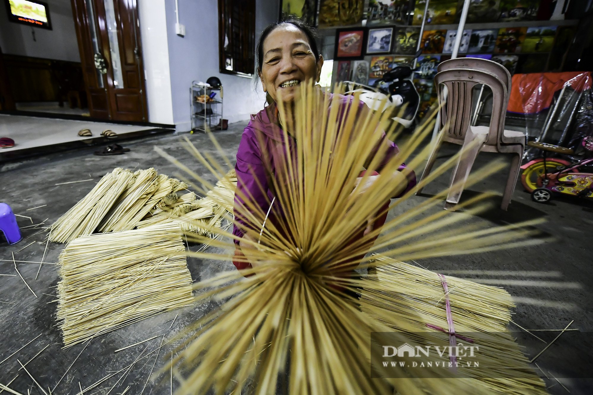 Đến Huế thương, ghé thăm làng hương Thủy Xuân “nơi không chỉ có đẹp mà còn thơm” - Ảnh 5.