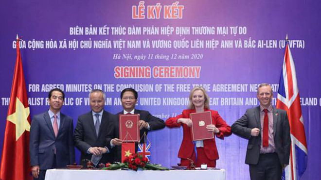 Tân Trưởng Ban Kinh tế T.Ư Trần Tuấn Anh: 'Mục tiêu năm 2021 tuy có tham vọng nhưng khả thi' - Ảnh 2. Tân Trưởng Ban Kinh tế T.Ư Trần Tuấn Anh: 'Mục tiêu năm 2021 tuy có tham vọng nhưng khả thi' - Ảnh 2.
