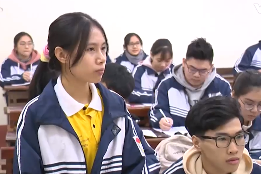 Những &quot;gương mặt vàng&quot; đáng nể của giáo dục Việt Nam trong &quot;năm Covid-19&quot; - Ảnh 1.