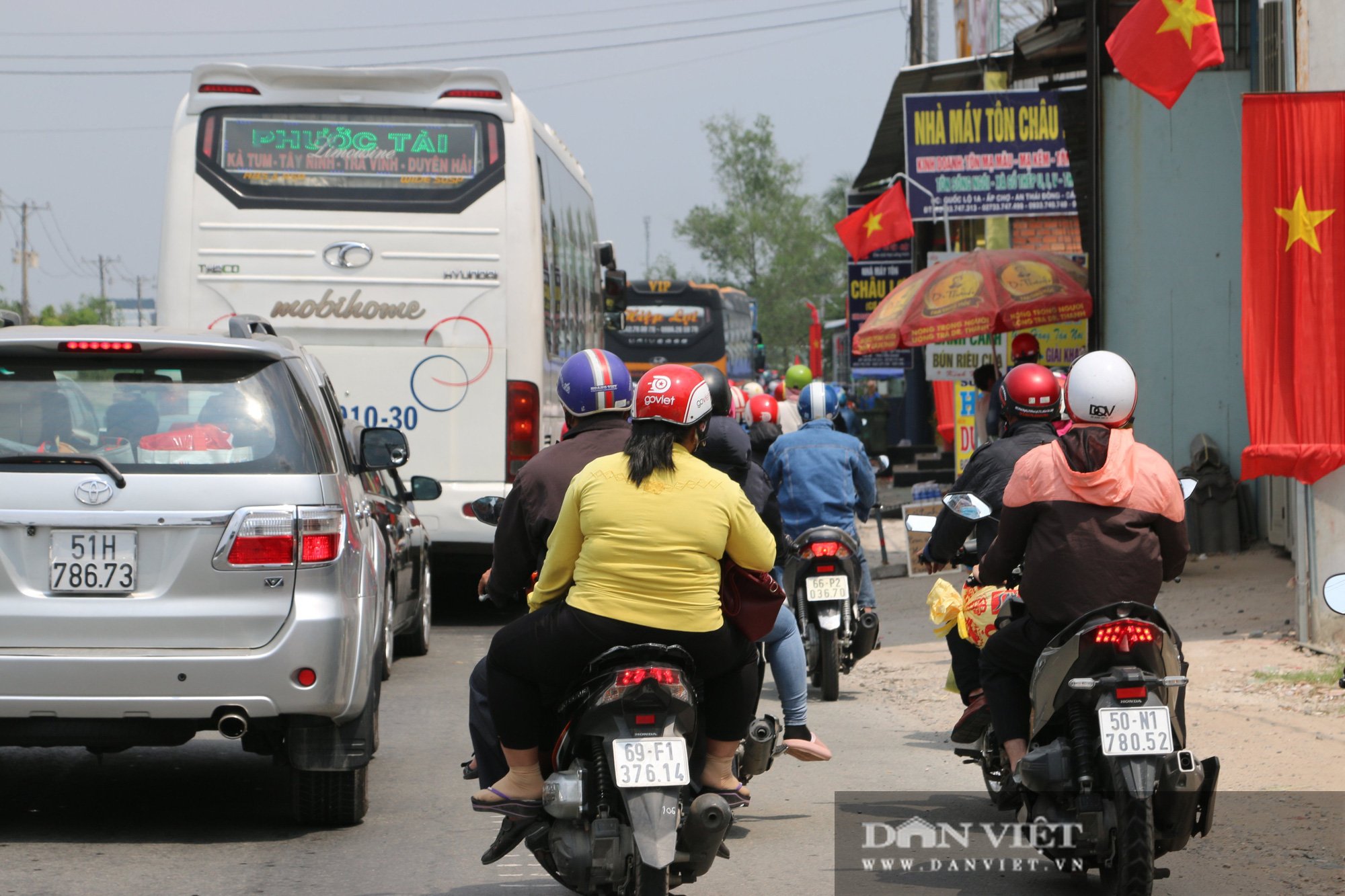 Người dân miền Tây về TP.HCM ngày mùng 5 Tết: Di chuyển dễ dàng - Ảnh 4.