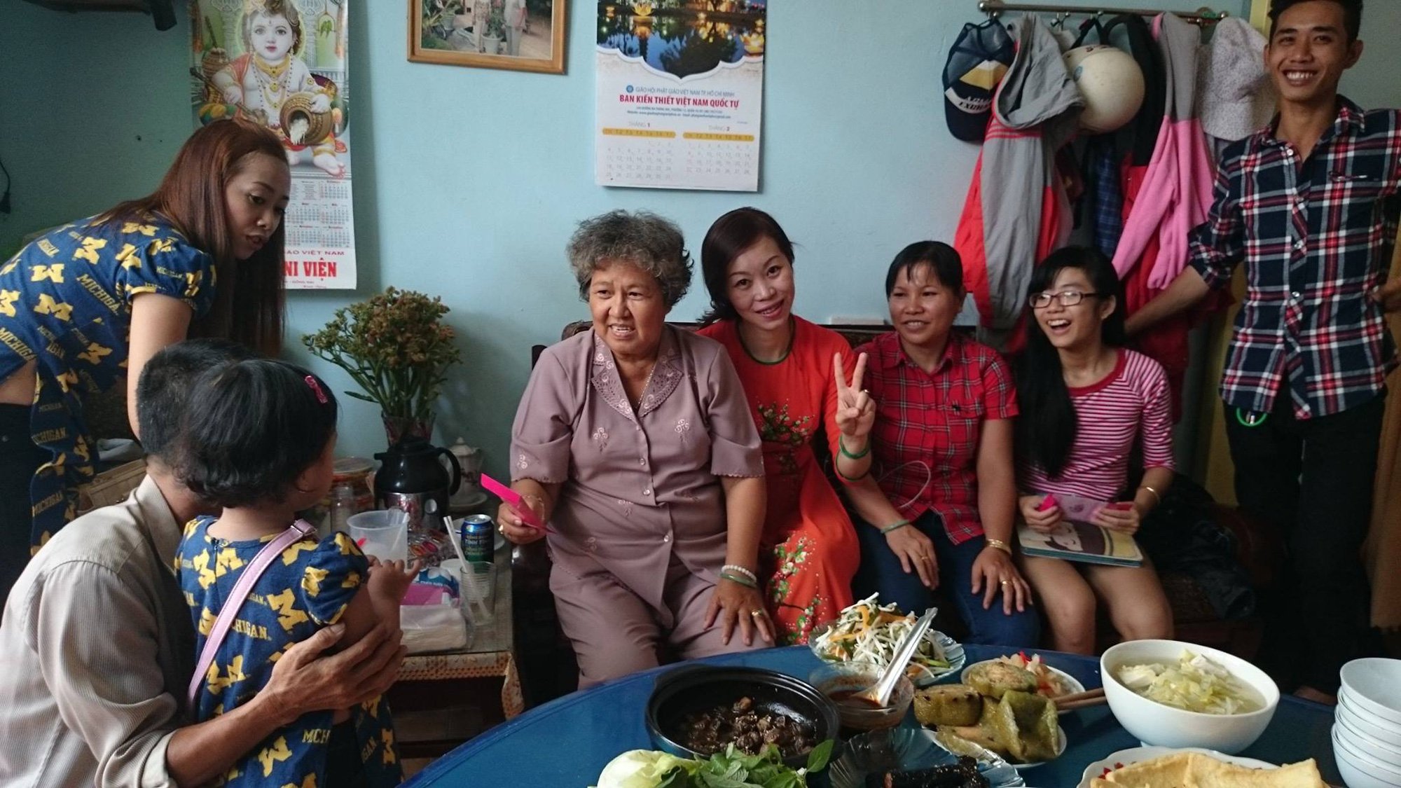 Bài dự thi &quot;Ăn Tết thời Covid&quot;: Tết từ điểm nóng, lòng vẫn bình an - Ảnh 6.