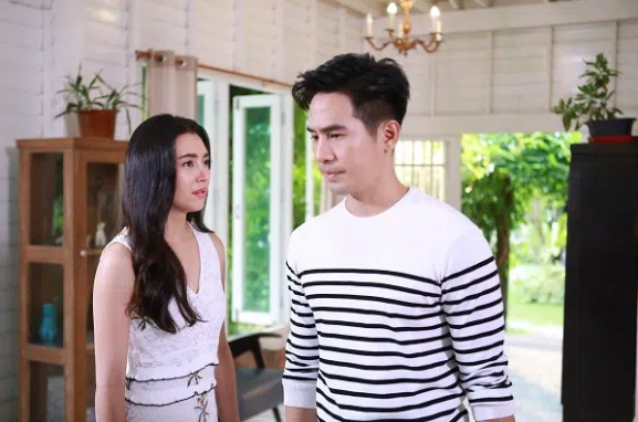 Gợi ý chồng ở lại thành phố ăn Tết, vợ uất ức nhận cái tát trời giáng - Ảnh 1.
