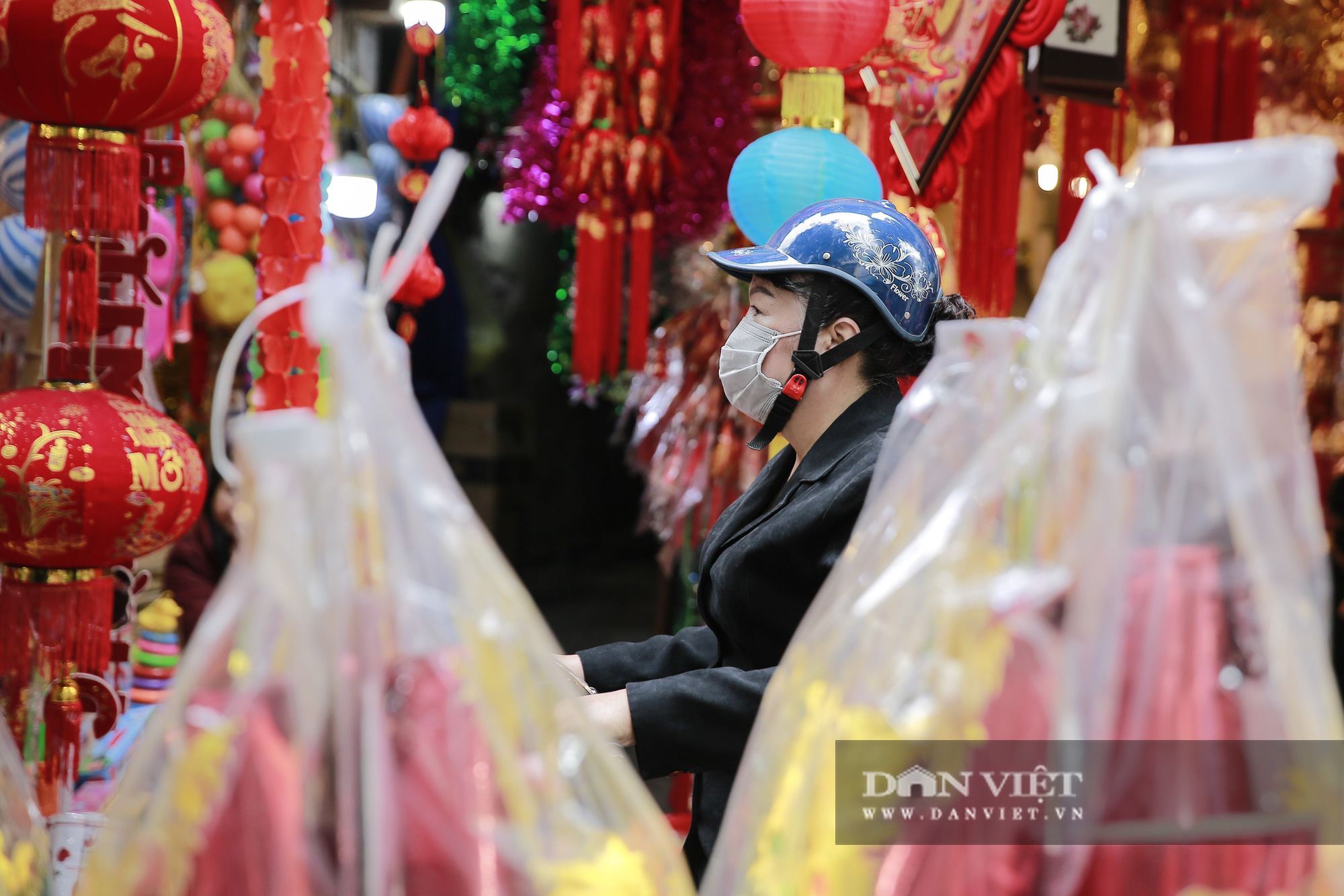 Sợ Covid-19, người Hà Nội cúng ông Công ông Táo sớm - Ảnh 11.