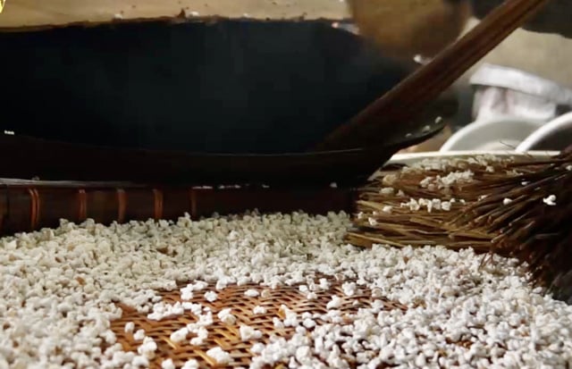 Quảng Ngãi: Đến Sa Huỳnh đừng quên thưởng thức những món ăn từ nếp ngự  - Ảnh 7.