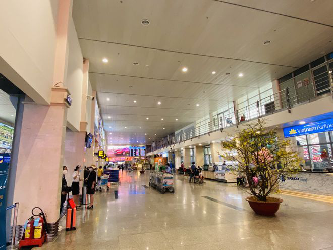 Vé máy bay giảm 'sập sàn' kích cầu sau Tết - Ảnh 2. Vé máy bay giảm 'sập sàn' kích cầu sau Tết - Ảnh 2.