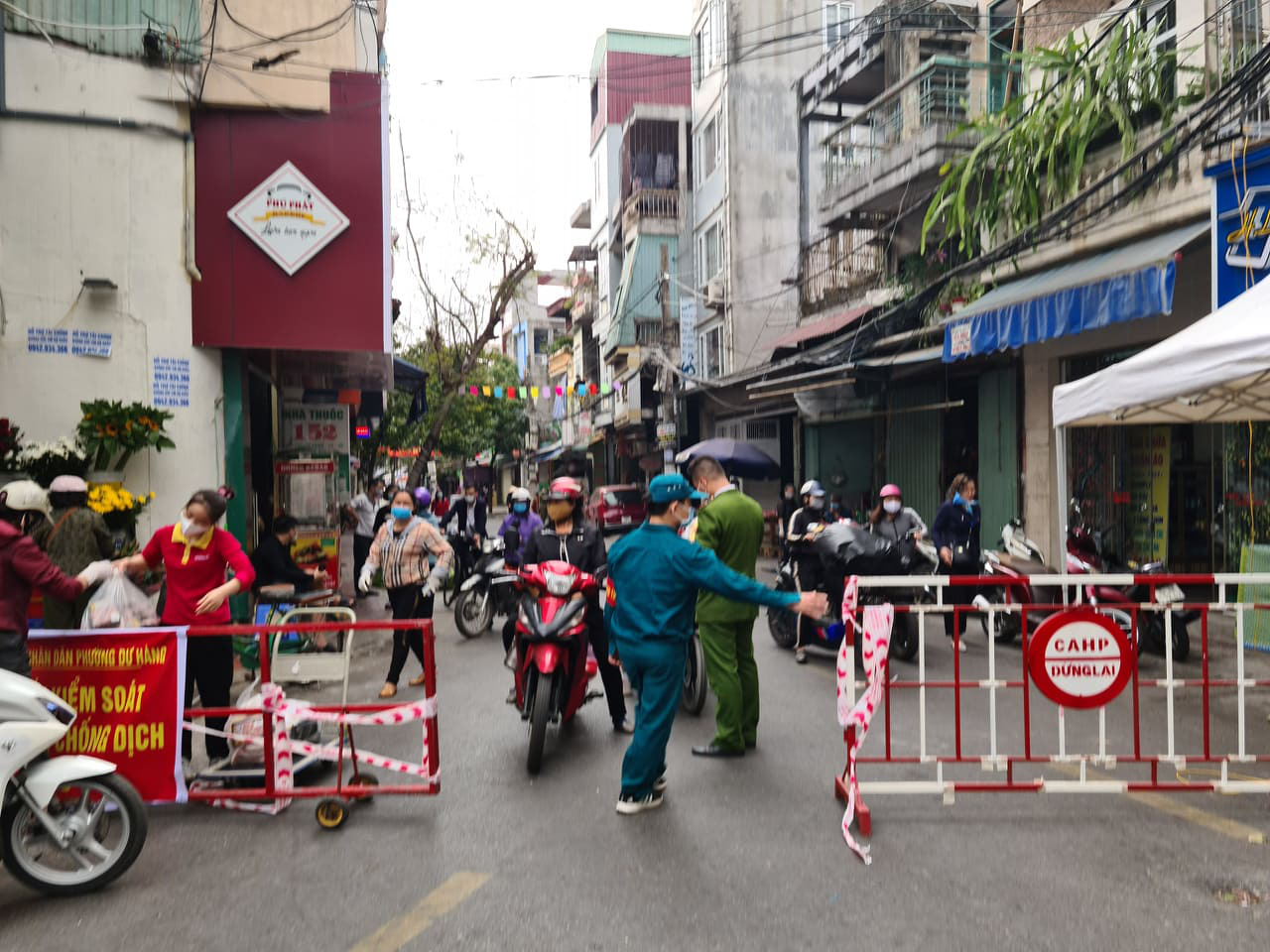 Hải Phòng: Bỏ tất cả các chốt kiểm soát dịch Covid-19 giáp với tỉnh Hải Dương - Ảnh 1.