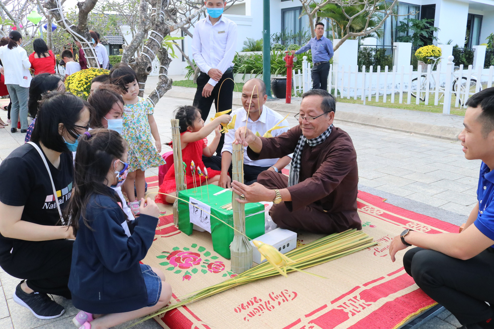 Ngành Du lịch Khánh Hòa phấn đấu doanh thu đạt 17,5 ngàn tỷ đồng - Ảnh 1.