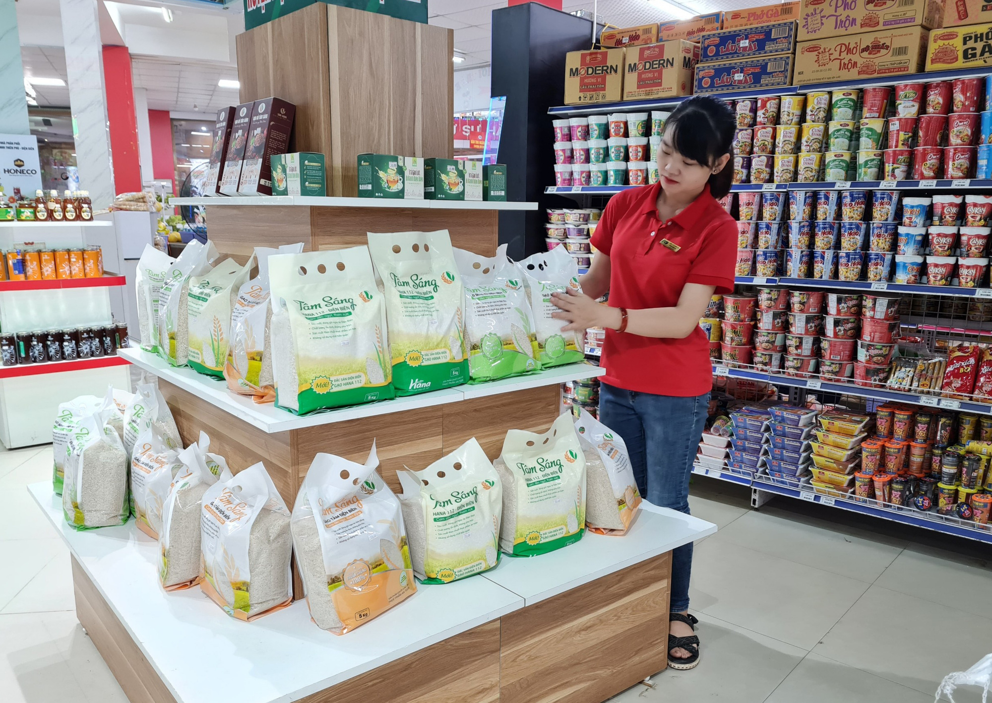 Điện Biên: Cần một cú hích cho sản xuất nông nghiệp công nghệ cao - Ảnh 4. Điện Biên: Cần một cú hích cho sản xuất nông nghiệp công nghệ cao - Ảnh 4.
