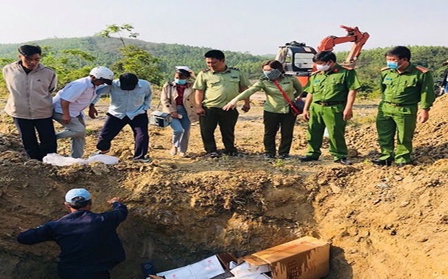 Phú Yên: Tiêu hủy hơn 10.000 bao thuốc lá điếu nhập lậu - Ảnh 1.