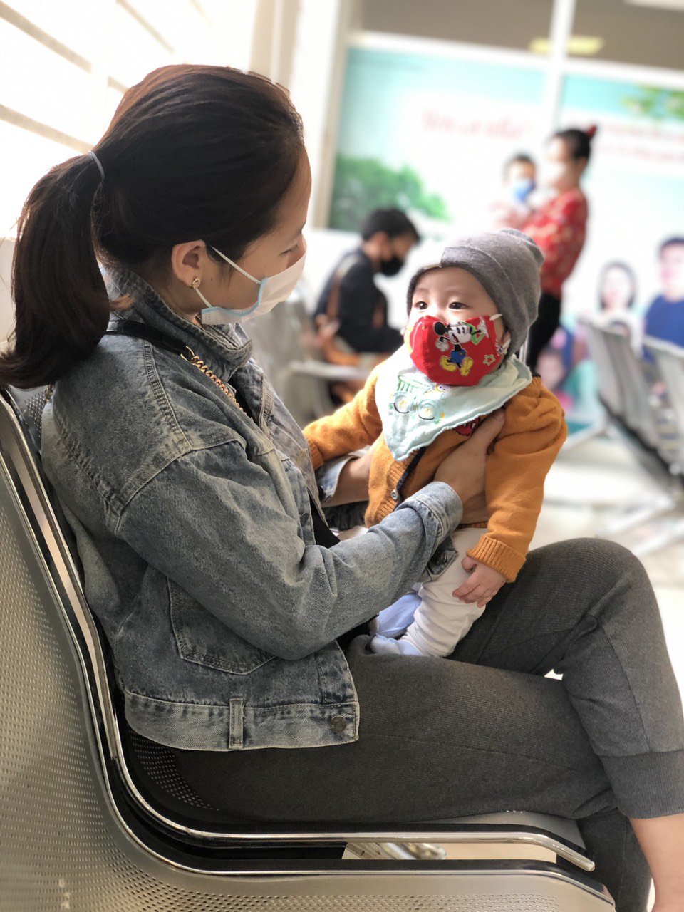 Phụ huynh vui sướng tuyên bố &quot;hướng đến ngày thoát khỏi chế độ bảo mẫu 24/7&quot; khi học sinh Hà Nội quay trở lại trường - Ảnh 5.