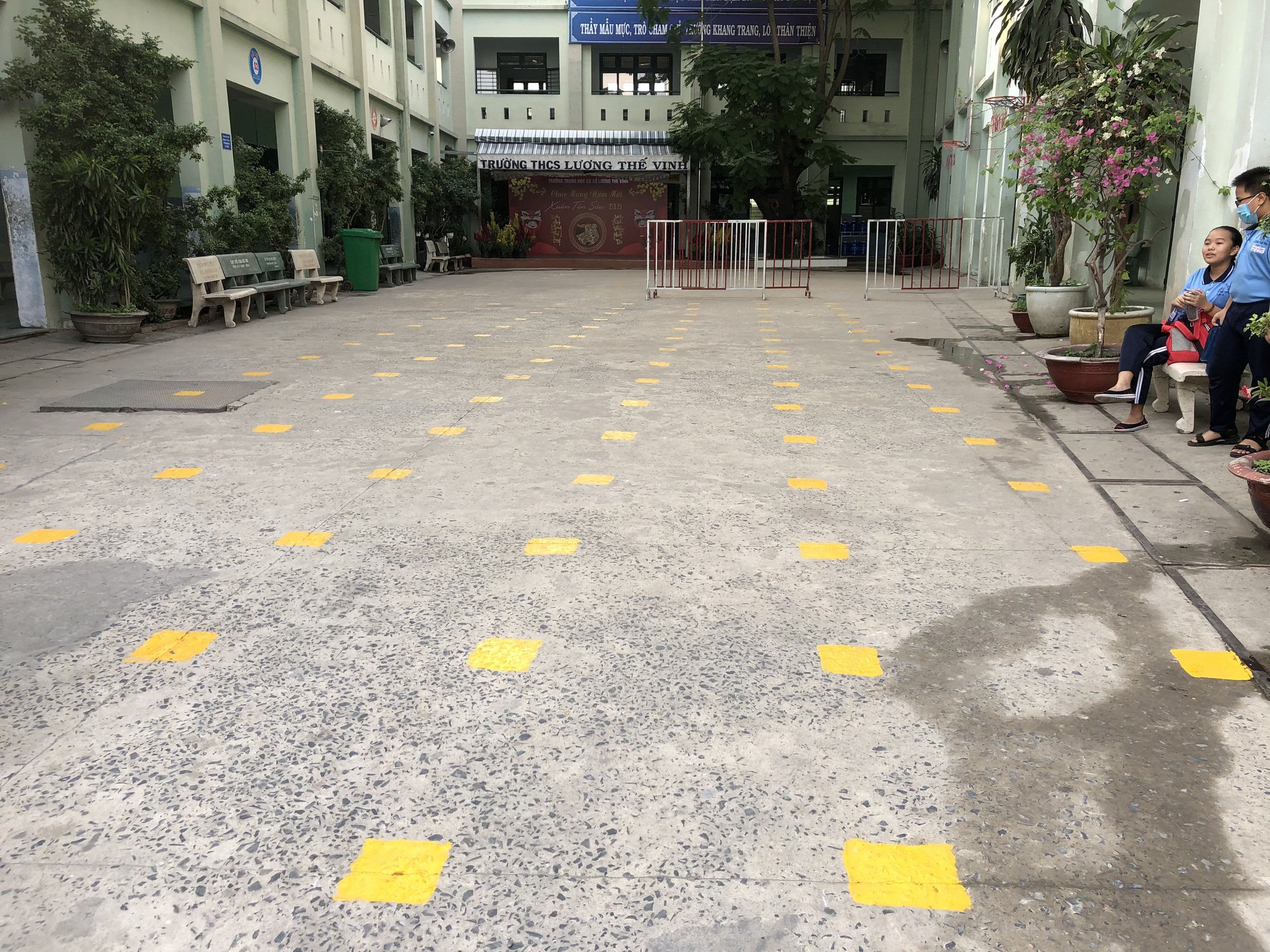  “Ngày hội” vệ sinh của các cơ sở giáo dục tại TP.HCM - Ảnh 9.