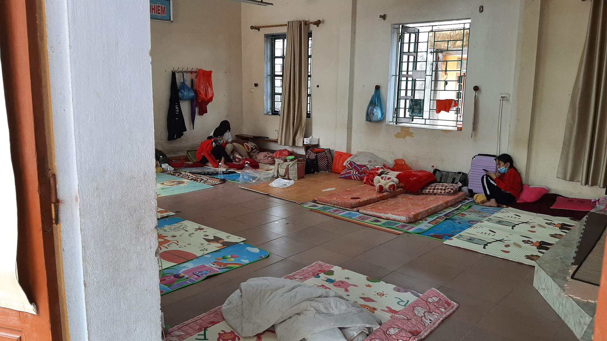 Xúc động những lưu bút yêu thương của học sinh tiểu học Chí Linh gửi lực lượng tuyến đầu chống dịch Covid-19 - Ảnh 2.