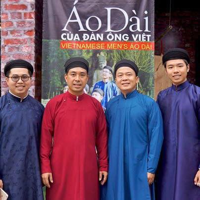 Áo dài – trang phục không chỉ để che đi cơ thể mà là một biểu hiện văn hóa (Bài Tết) - Ảnh 1.