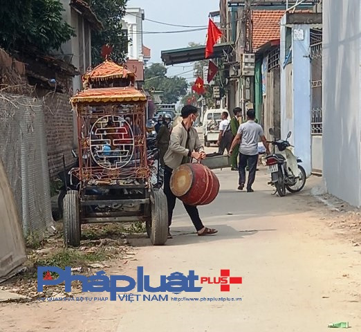Bị hỏi tiền tiêu Tết, chồng cầm gậy đánh vợ tử vong - Ảnh 2.
