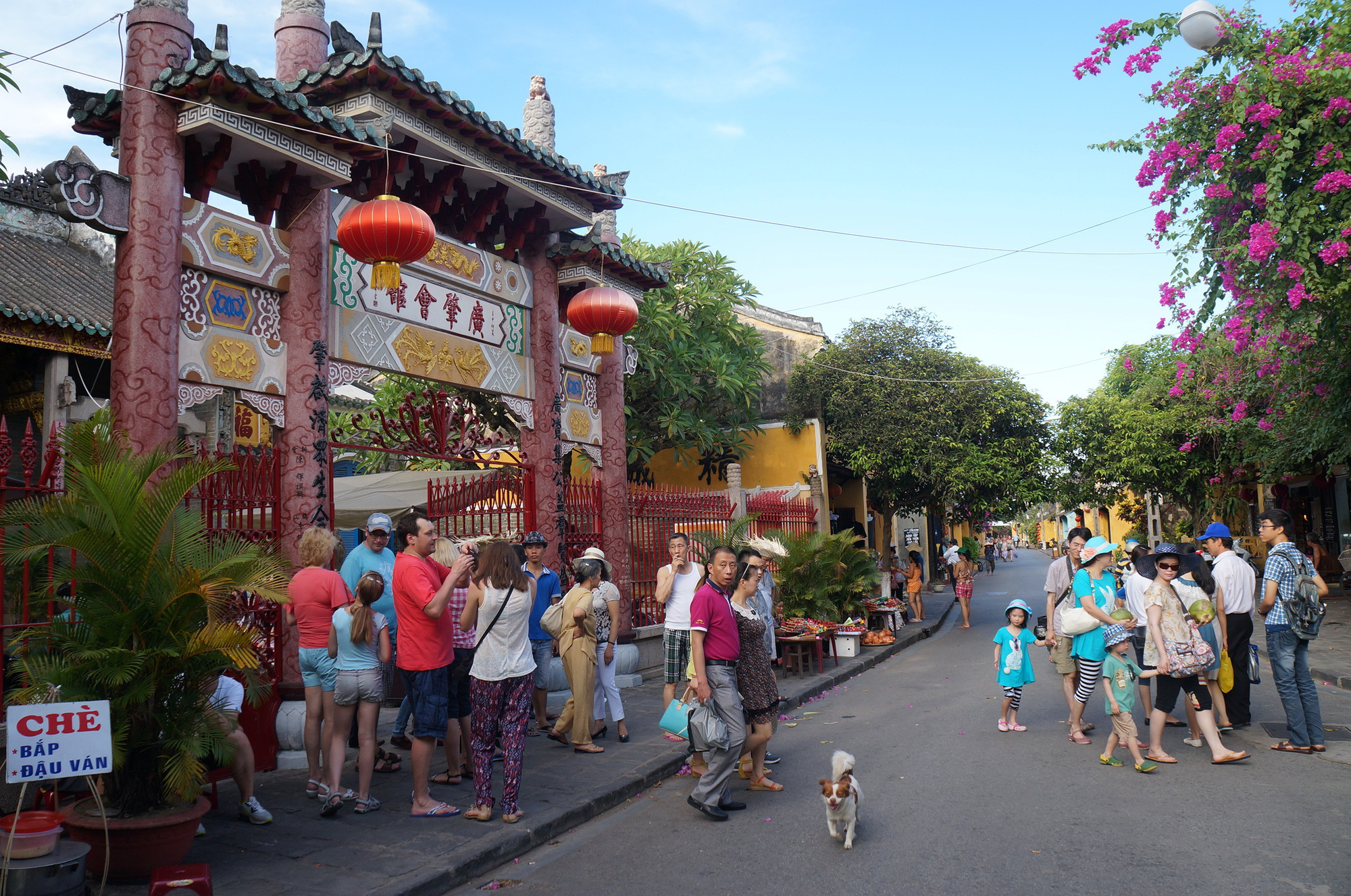 Quảng Nam: Hội An tạm dừng “Hội Tết Nguyên đán Tân Sửu 2021” để phòng chống dịch Covid-19 - Ảnh 1. Quảng Nam: Hội An tạm dừng “Hội Tết Nguyên đán Tân Sửu 2021” để phòng chống dịch Covid-19 - Ảnh 1.