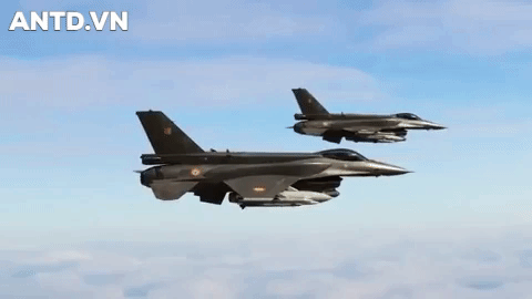 Vì sao Mỹ vẫn phải mua thêm chiến đấu cơ thế hệ 4, 5 khi đã có F-22 và F-35? - Ảnh 12.