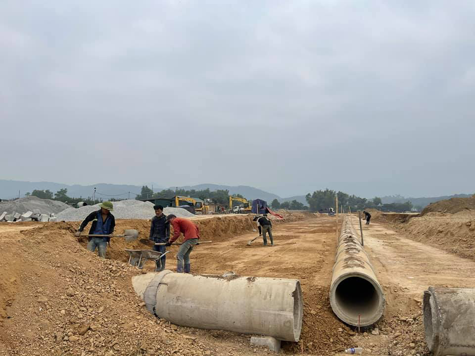 Điện Biên: Tháo gỡ, vướng mắc trong giải phóng mặt bằng dự án nâng cấp cảng hàng không Điện Biên - Ảnh 1. Điện Biên: Tháo gỡ, vướng mắc trong giải phóng mặt bằng dự án nâng cấp cảng hàng không Điện Biên - Ảnh 1.