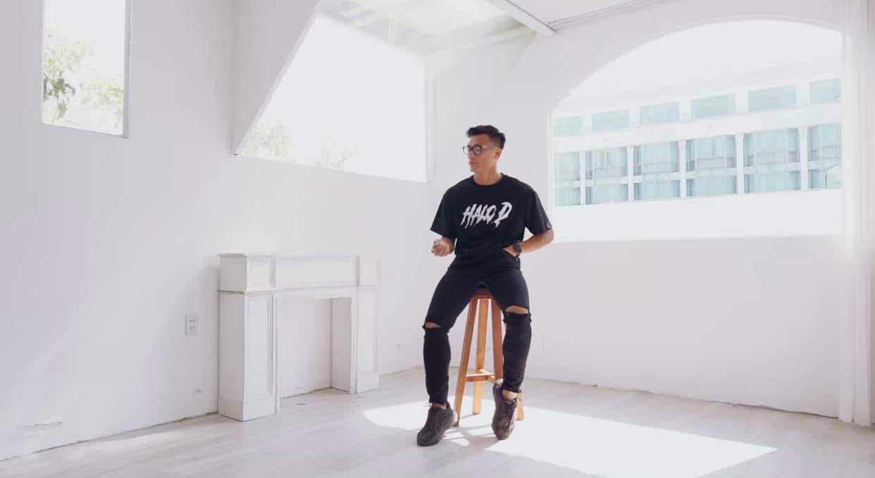 Bùi Tiến Dũng &quot;chơi lớn&quot;, chuyển sang kinh doanh cả thời trang - Ảnh 2.