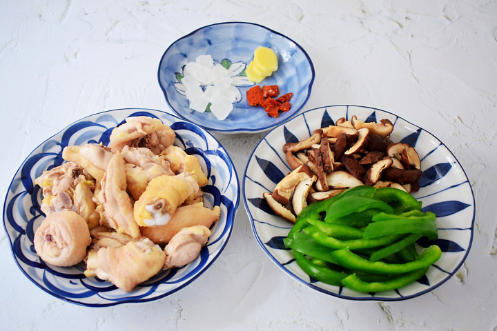 Gà hầm nấm theo cách này, ngon không thể tả - Ảnh 4.