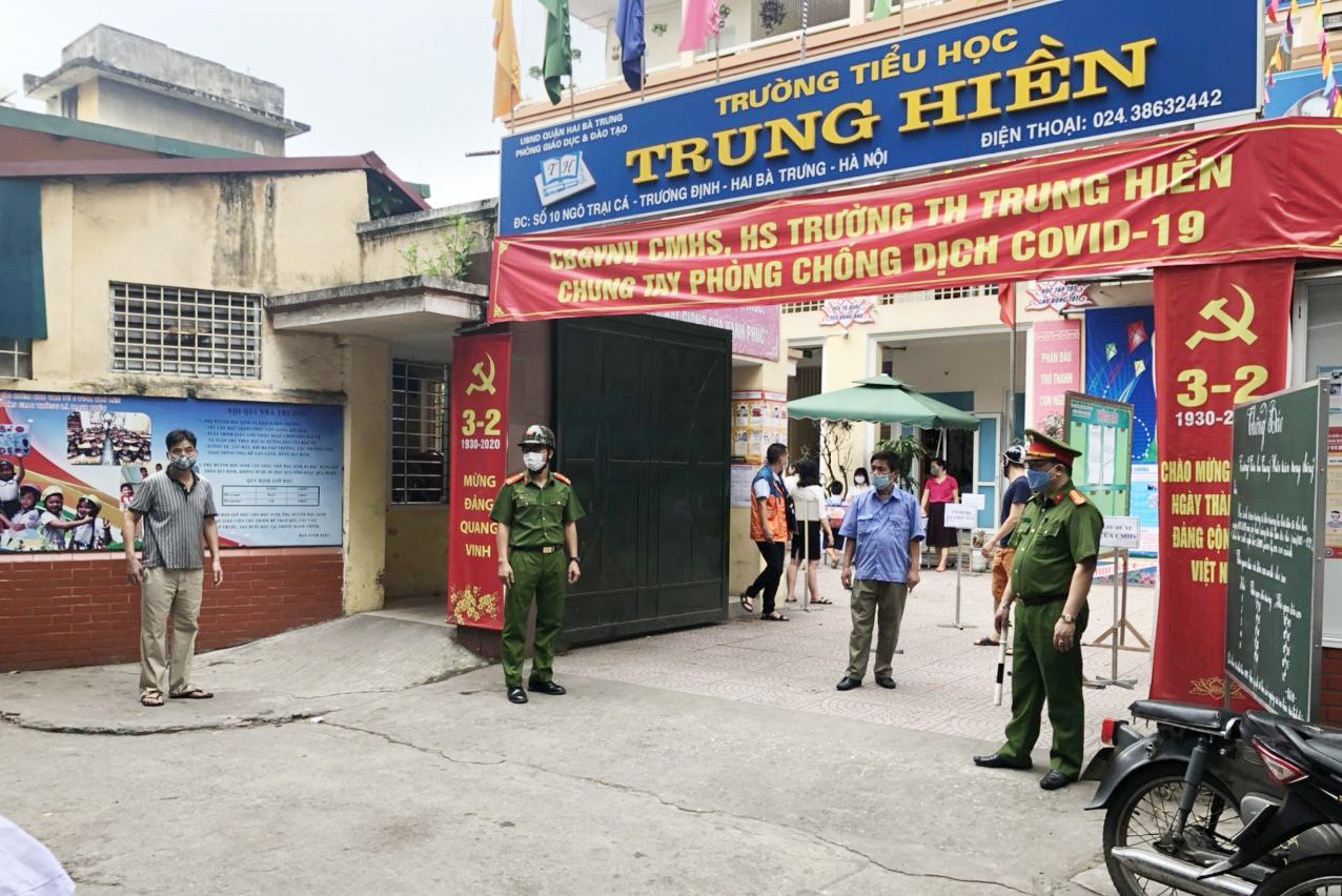 Hà Nội: Xác minh thông tin cô giáo bị tố đánh học sinh bằng thước sắt - Ảnh 1.