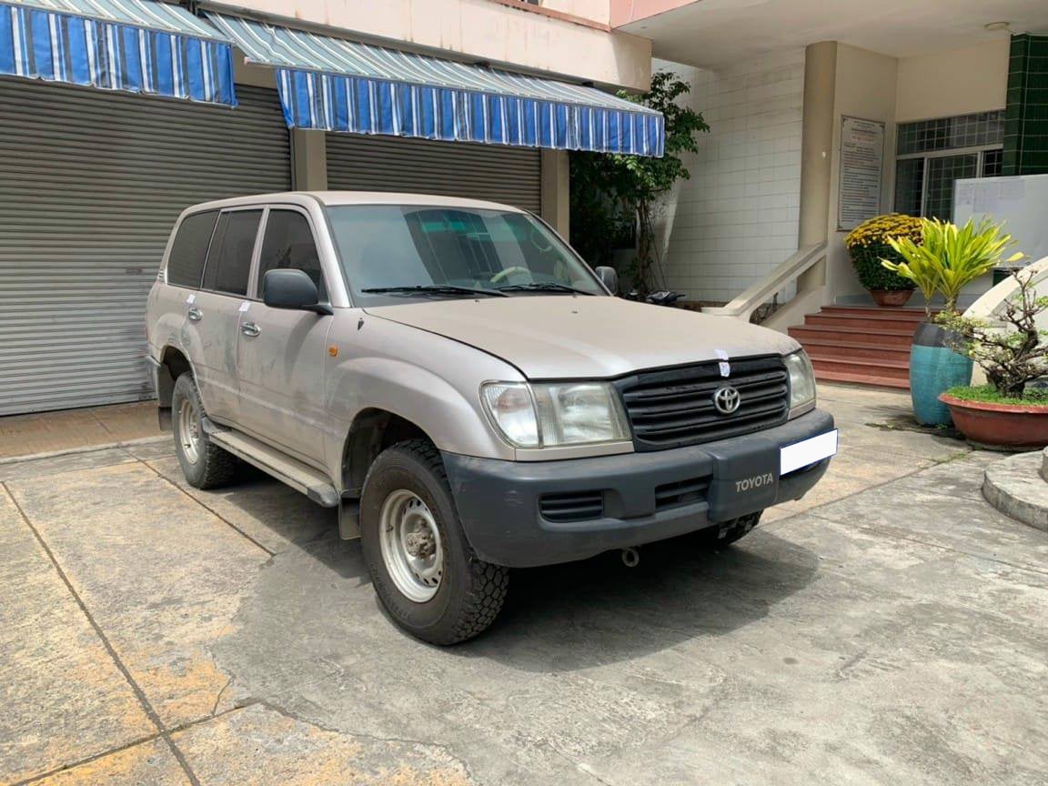 Đại gia Việt gây sốc chi gần tỷ đồng mua Toyota 7 chỗ cũ kĩ - Ảnh 5.