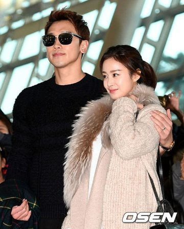 Kim Tae Hee ủng hộ Bi Rain theo cách cực đặc biệt - Ảnh 1.