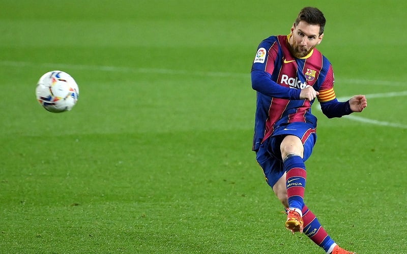 5 cầu thủ vĩ đại nhất Nam Mỹ: Messi xếp trên Ronaldo &quot;béo&quot; - Ảnh 3.