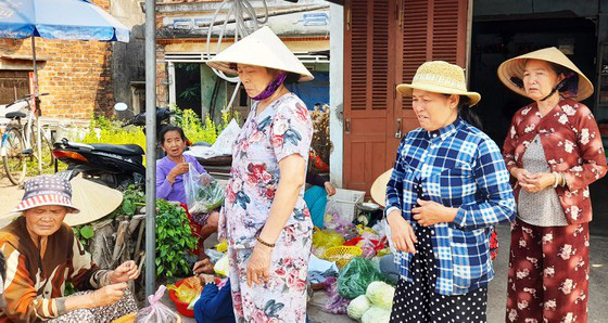 Vụ gần 400 người ở Bình Định bị ngộ độc: Đơn vị cung cấp nước lần đầu lên tiếng - Ảnh 3.