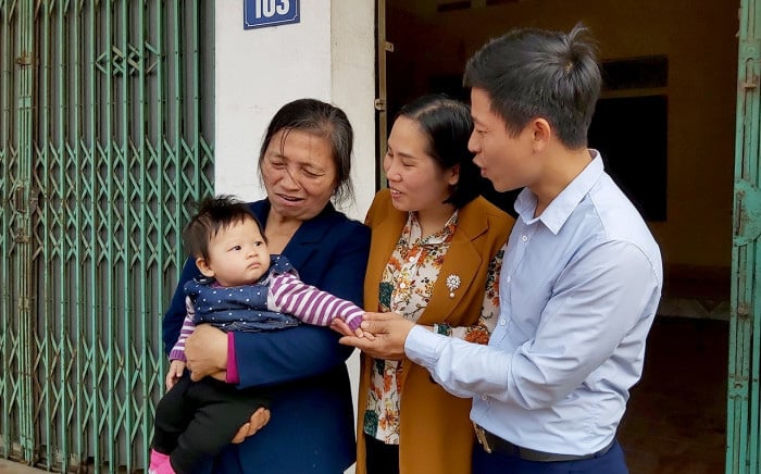 Nước mắt hạnh phúc của người mẹ mang gen bệnh hiếm gặp  - Ảnh 1.